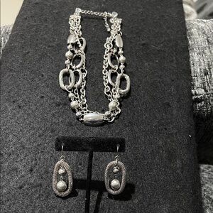 Elegant Silver Necklace and Earring Set